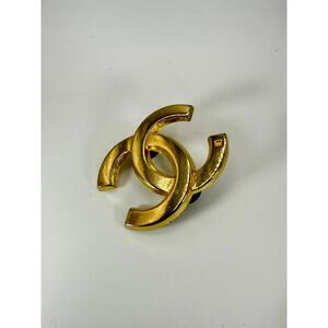 90's Chanel 18K Gold Plated Brooch